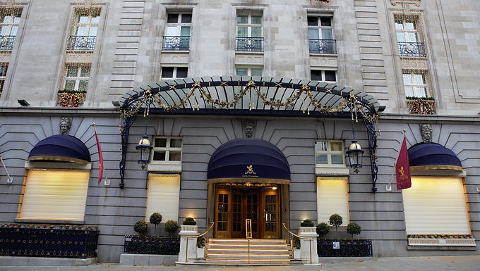 La inflación del Reino Unido se mantiene en el 2% a pesar del aumento de los precios de los hoteles