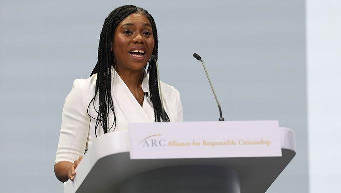 Kemi Badenoch instó a poner en forma a su equipo de gabinete de sombra después de que las desastrosas elecciones locales vieron a los conservadores aniquilados por la reforma
