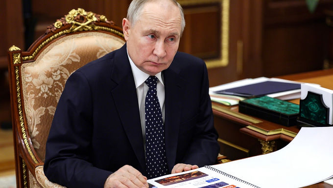Keir Starmer se reunirá con Joe Biden HOY mientras Vladimir Putin advierte que Occidente estará "en guerra" con Rusia si aprueban el uso de misiles Storm Shadow en Ucrania.