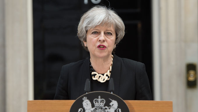 Theresa May había esperado dos años para ir por su yugular y no estaba de humor para perderse: HENRY DEEDES vio al ex primer ministro vengarse de Boris Johnson mientras luchaba por salvarse a sí mismo después del informe Gray.