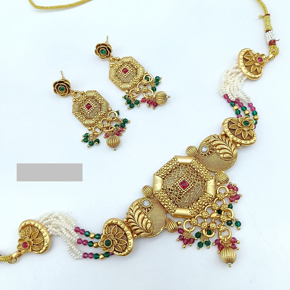 Traditional choker necklace with earrings