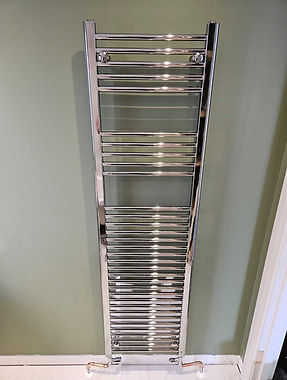 Tall bathroom radiator