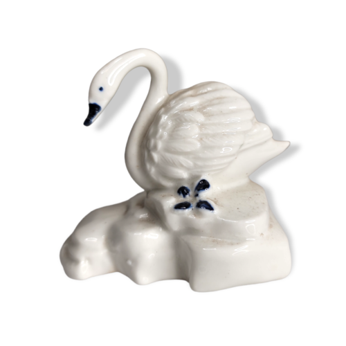 Vintage 1970-1980's Italian Porcelain Swan Collectibles Décor Size 3 Inches
