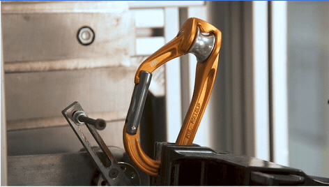 Petzl的金屬疲勞測試