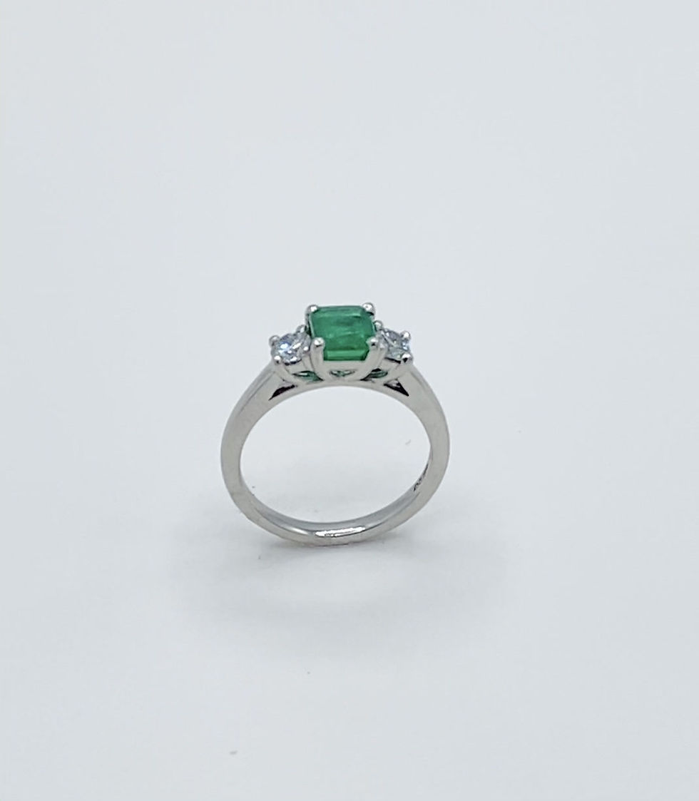 Thumbnail: Emerald and Diamond ring in Platinum