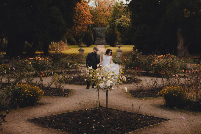 Scotland autumn couple portraits at Lauriston Castle – natural and romantic session photographed by a Scotland wedding photographer.
