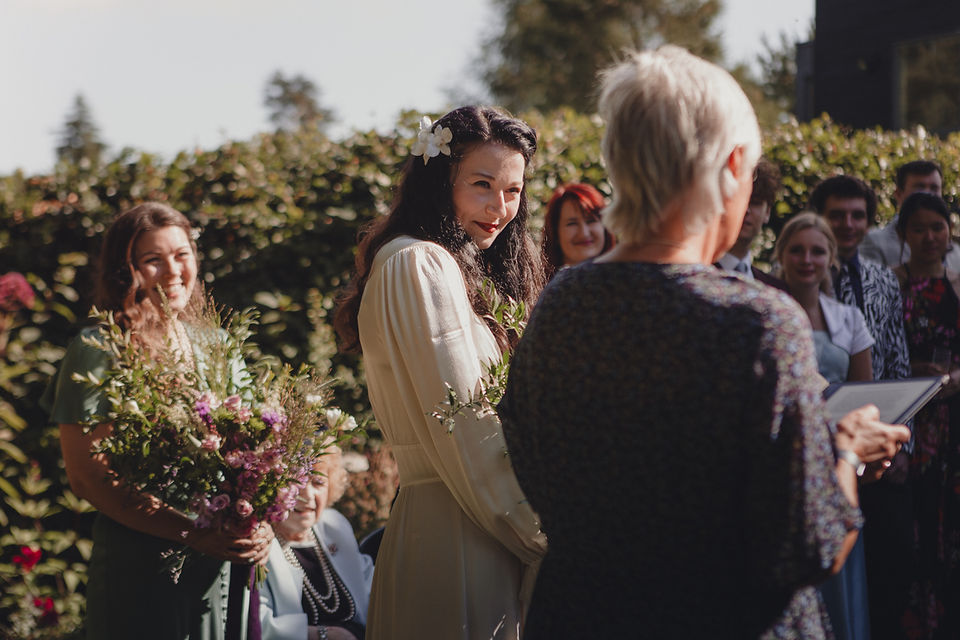 edinburgh wedding photographer, scotland wedding photographer, edinburgh wedding photography, edinburgh wedding photography, intimate wedding, bride inspiration, summer garden wedding, elopement in scotland, natural, meaningful wedding, edinburgh, scotland, photographer, photography, summer wedding