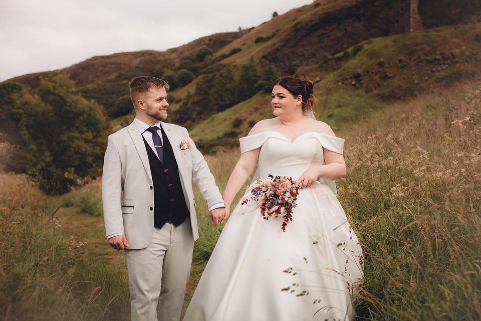 number eleven braserrie, city chambers edinburgh, wedding at city chambers, family photographer edinburgh, edinburgh wedding photographer, edinburgh elopement photographer, scotland wedding photographer, scotlandelopement photographer, holyrood edinburgh, wedding in edinburgh, elopement in holyrood, spring wedding edinburgh, scotland romantic wedding, number 11, alexander room