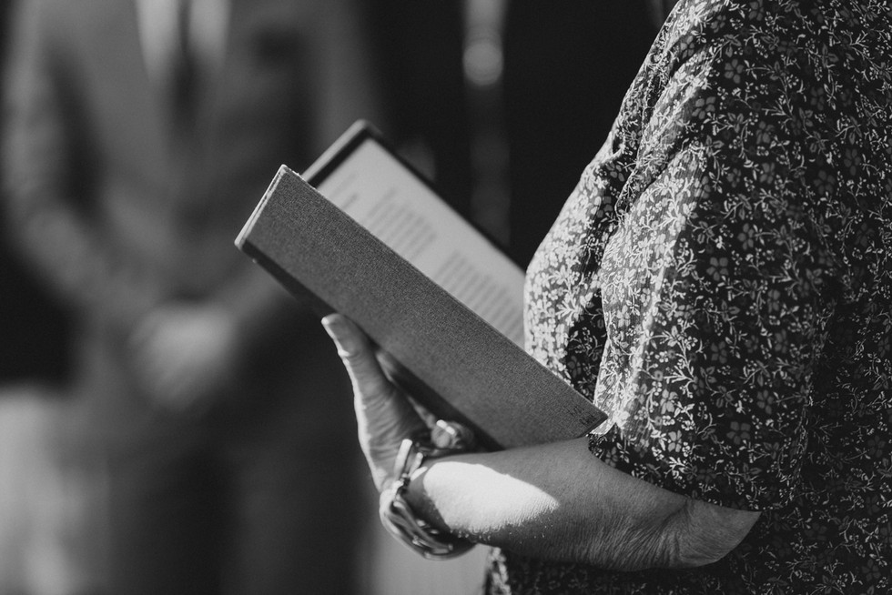 edinburgh wedding photographer, scotland wedding photographer, edinburgh wedding photography, edinburgh wedding photography, intimate wedding, bride inspiration, summer garden wedding, elopement in scotland, natural, meaningful wedding, edinburgh, scotland, photographer, photography, summer wedding