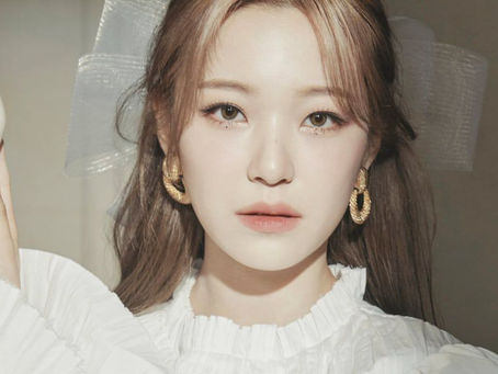 Baek Ji Heon fromis_9 Akan Menghentikan Sementara Aktivitasnya Karena Masalah Kesehatan