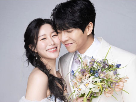 Lee Seung Gi dan Lee Da In Bagikan Foto Pernikahan Yang Cantik