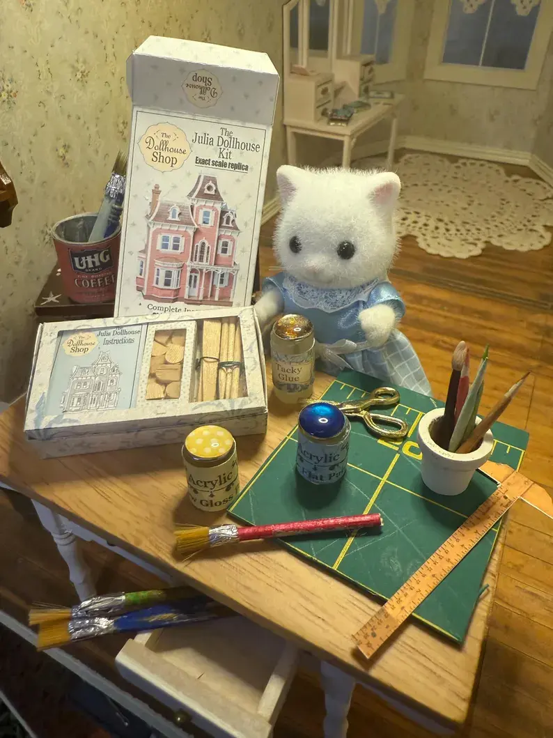 Thumbnail: Miniature Dollhouse Kit