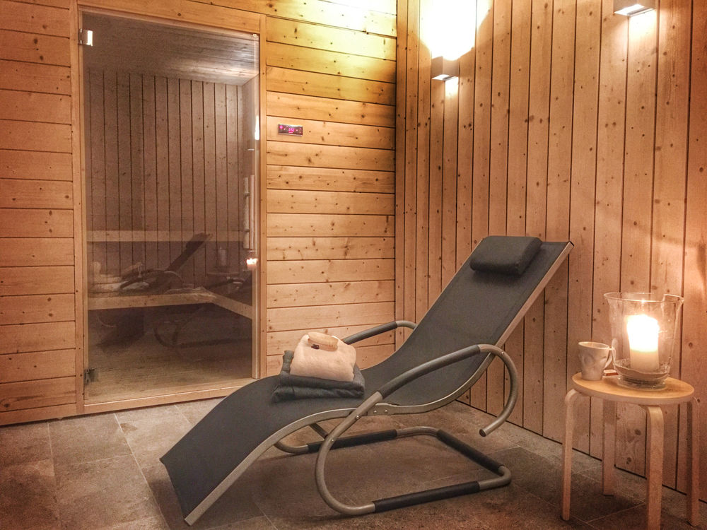 Paulina's lifestyle. Sauna and cold shower