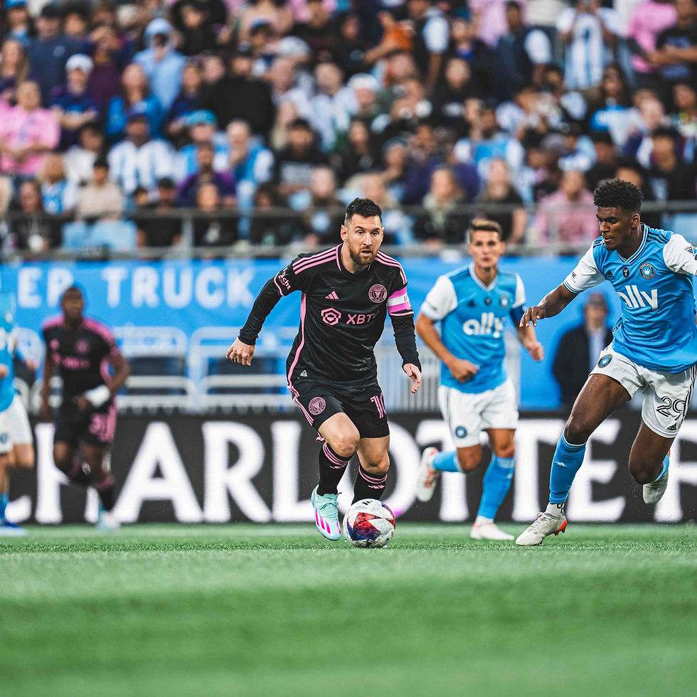 Messi en una jugada con el Inter de Miami.