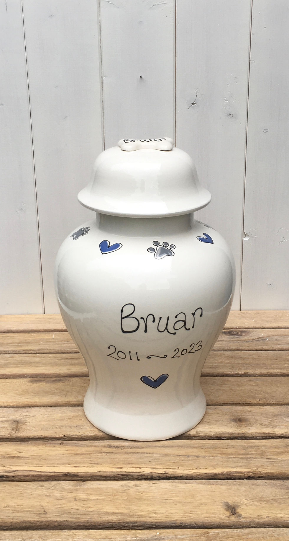 Thumbnail: Large Memorial Urn for Dogs