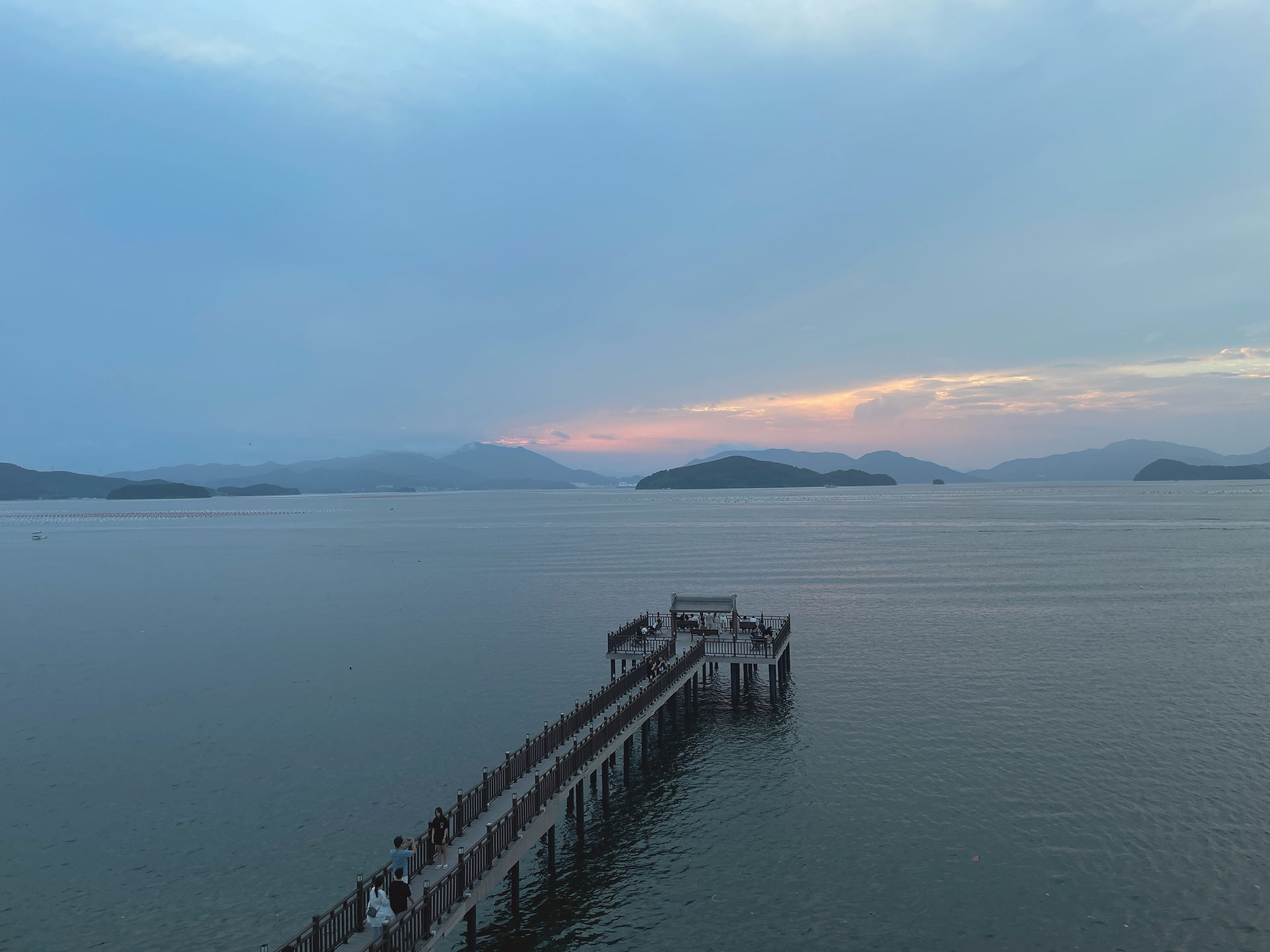 On The Sunset - Cafe Geoje - Sunset View Cafe - sunset deck view