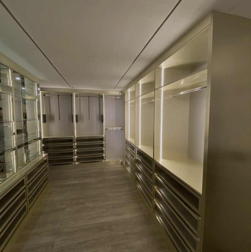 Custom kitchen cabinets by Prime Vanity and Kitchen, Brampton Ontario