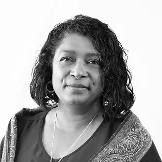 chami-abeysinghe-bw__ExtRewriteWyJqcGciLCJ3ZWJwIl0_ScaleMaxWidthWzgwMF0.jpeg