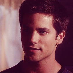 Brant Daugherty 5.gif