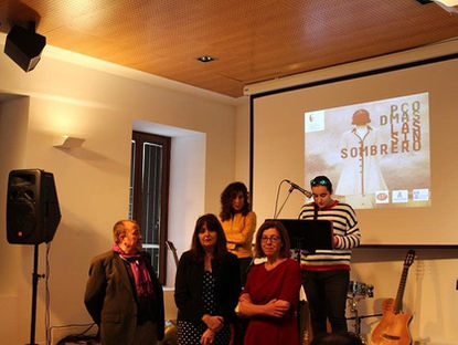 Carmen Galvañ exponiendo en los premios literarios en Granada, Madrid y Teruel