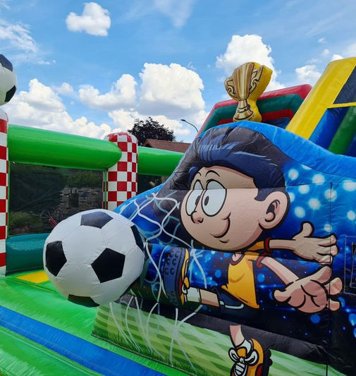 Fußball Hüpfburg mieten Party Kärnten Geburtstag Kind 
Wolkentanz Partyverleih