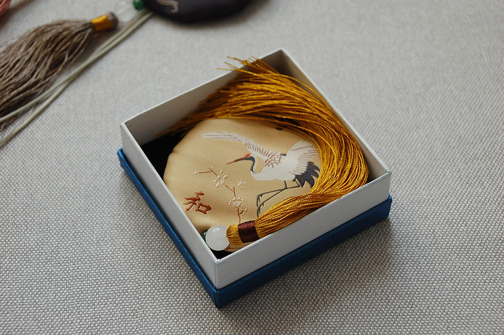 Miniatura: Chińska zawieszka do samochodu + pudełko