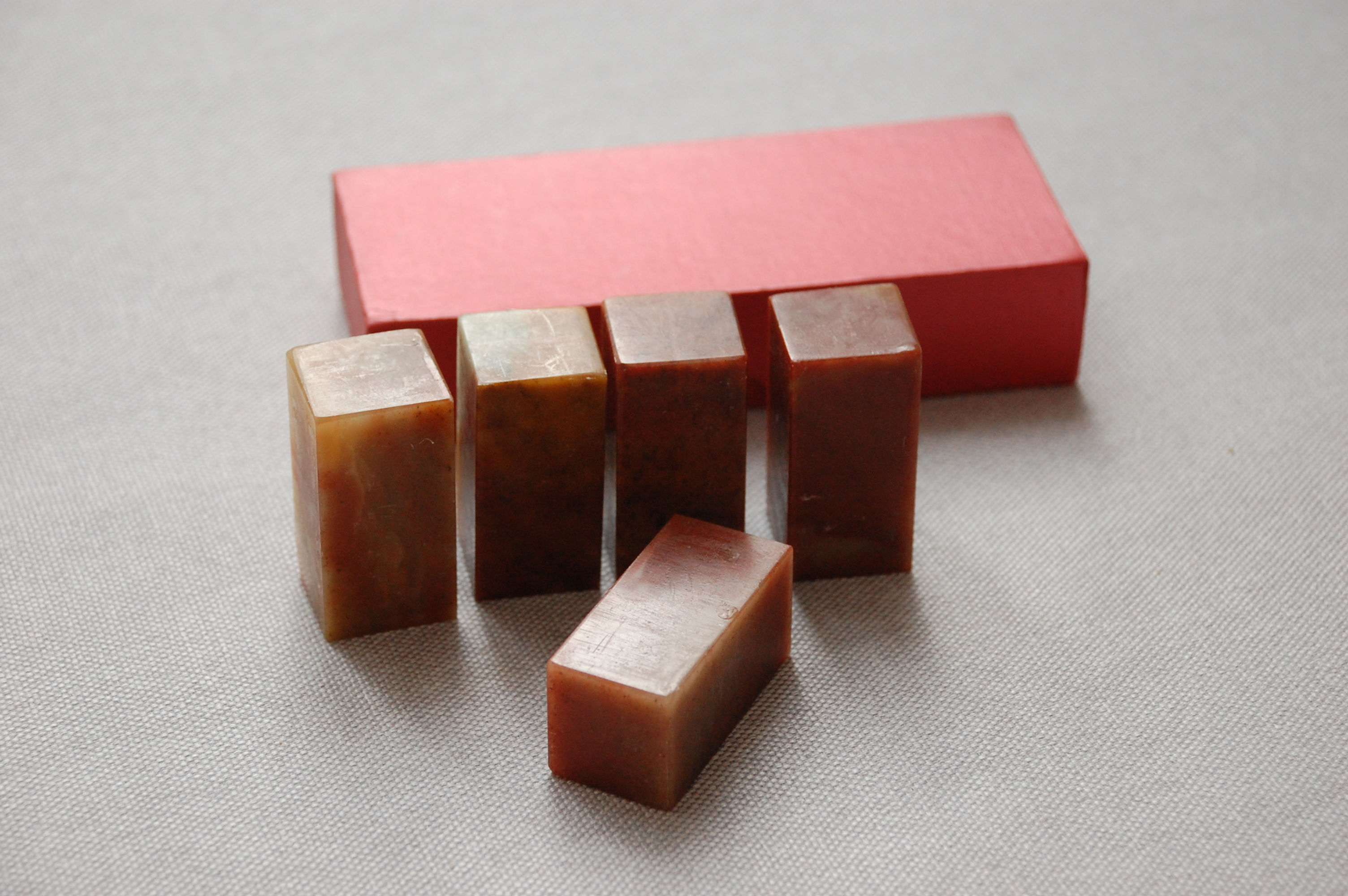 Zestaw 5 kamieni do wyrabiania pieczęci chińskich (CZERWONE)