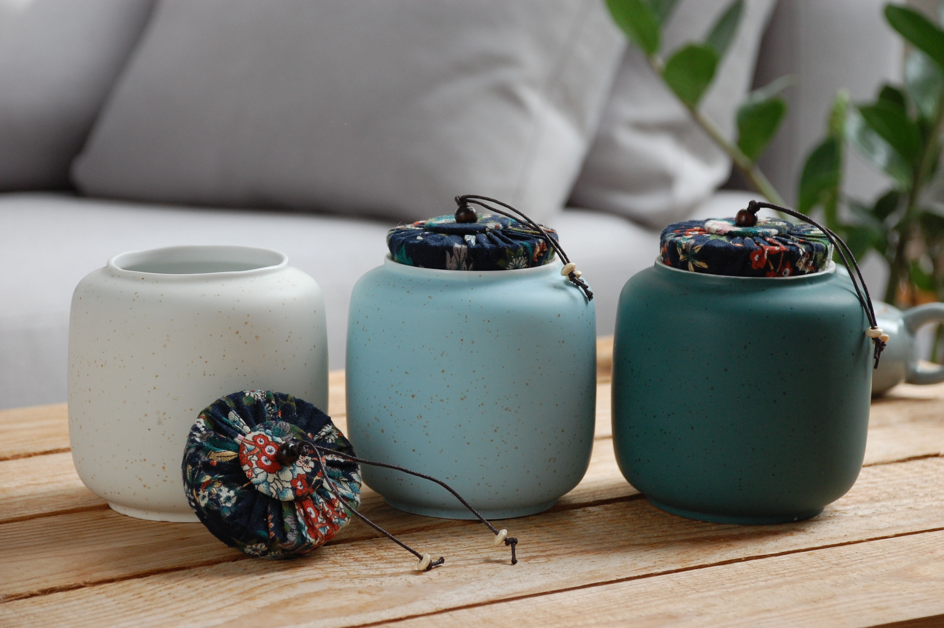 Decorative large ceramic Chinese tea jars