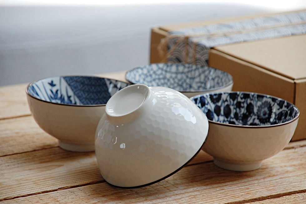 Thumbnail: A set of 4 Japanese Qinghua style ceramic bowls