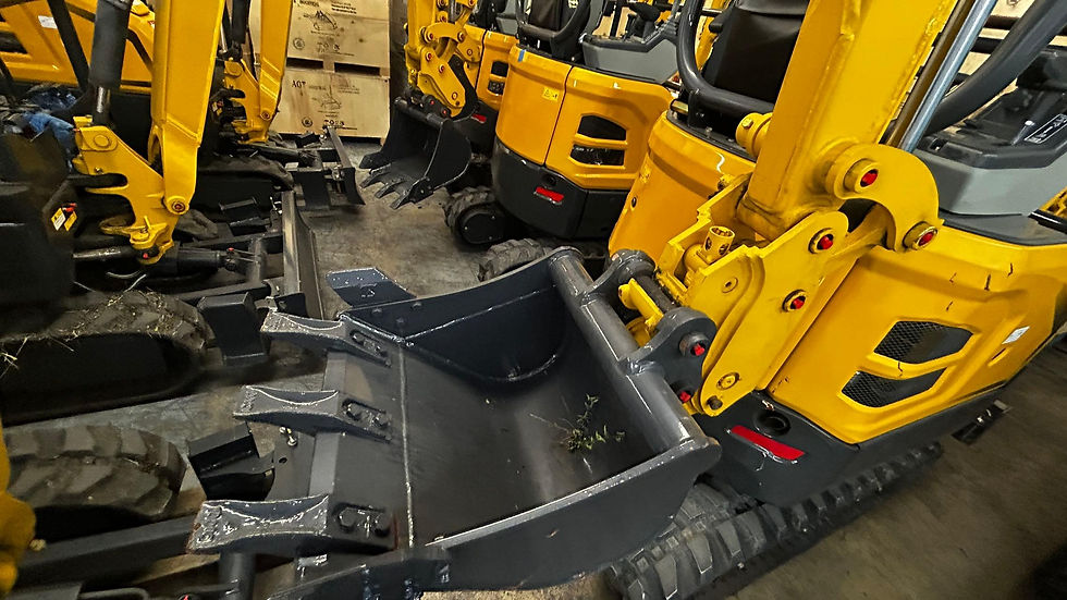 Thumbnail: 1.8 Ton, Kubota Diesel Engine Mini Excavator | SE17SR