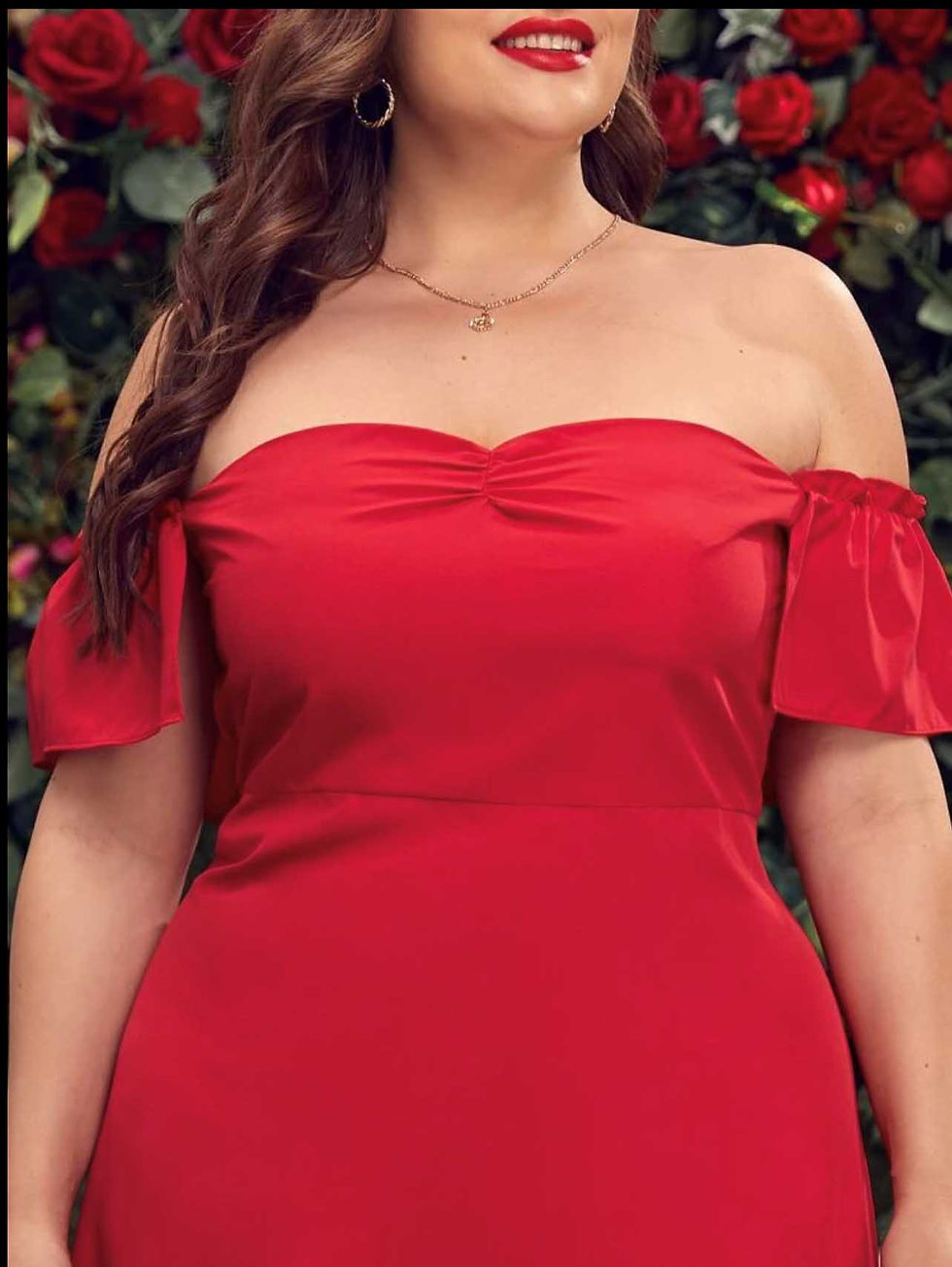 Miniature : Robe rouge froncée col Bardot femme Abidjan