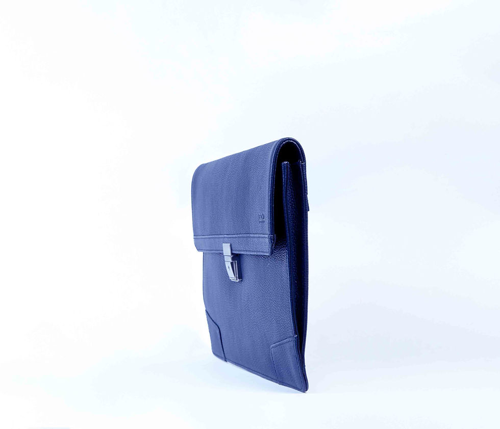 Miniature : sac en cuir ordinateur vue de face à Abidjan