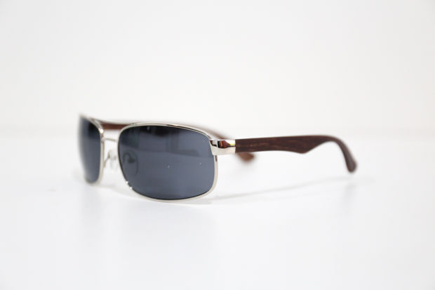 Miniature : Lunettes fond noir de soleil format  rectangle à Abidjan