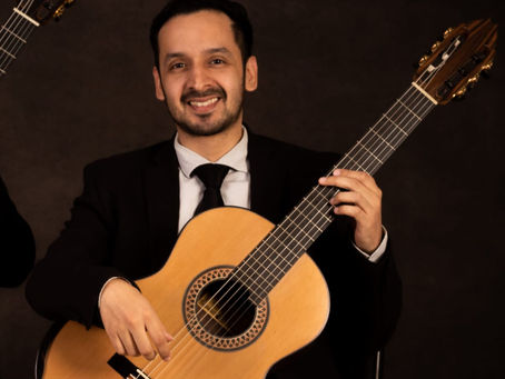 Teo Vélez, 1er lugar en el Concurso Internacional de Sarzana, Italia; Juan Antonio Loa 3er lugar