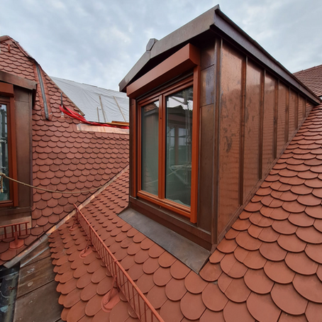 Dachfenster auf Ziegeldach