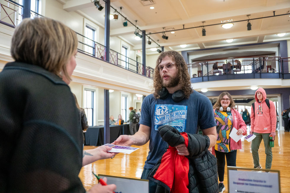 MC26-184_grad_fair-02198