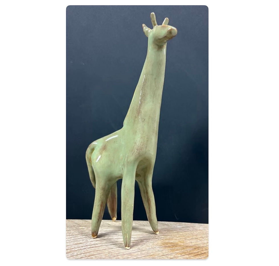 Sculpture modelée Girafe en céramique
