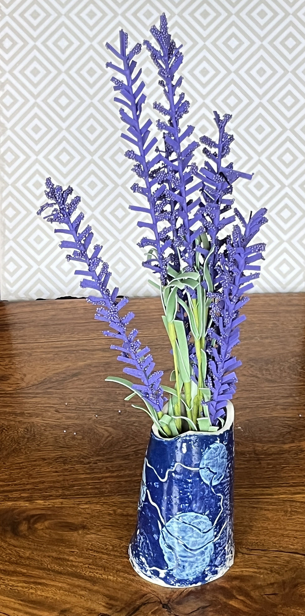 Miniature : Vase bleu sur grès blanc de la collection Abracadabra