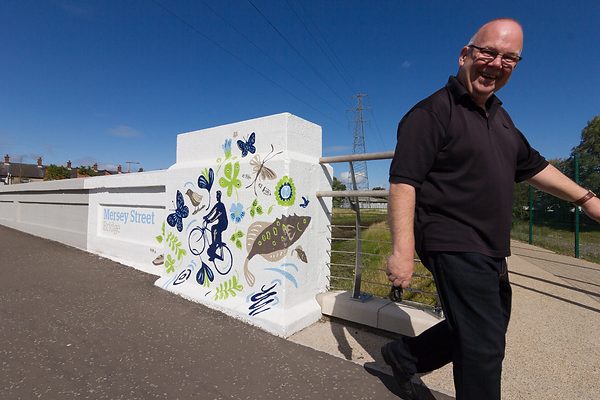 Connswater_Mersey_Streeet_Brisg_mural.pn