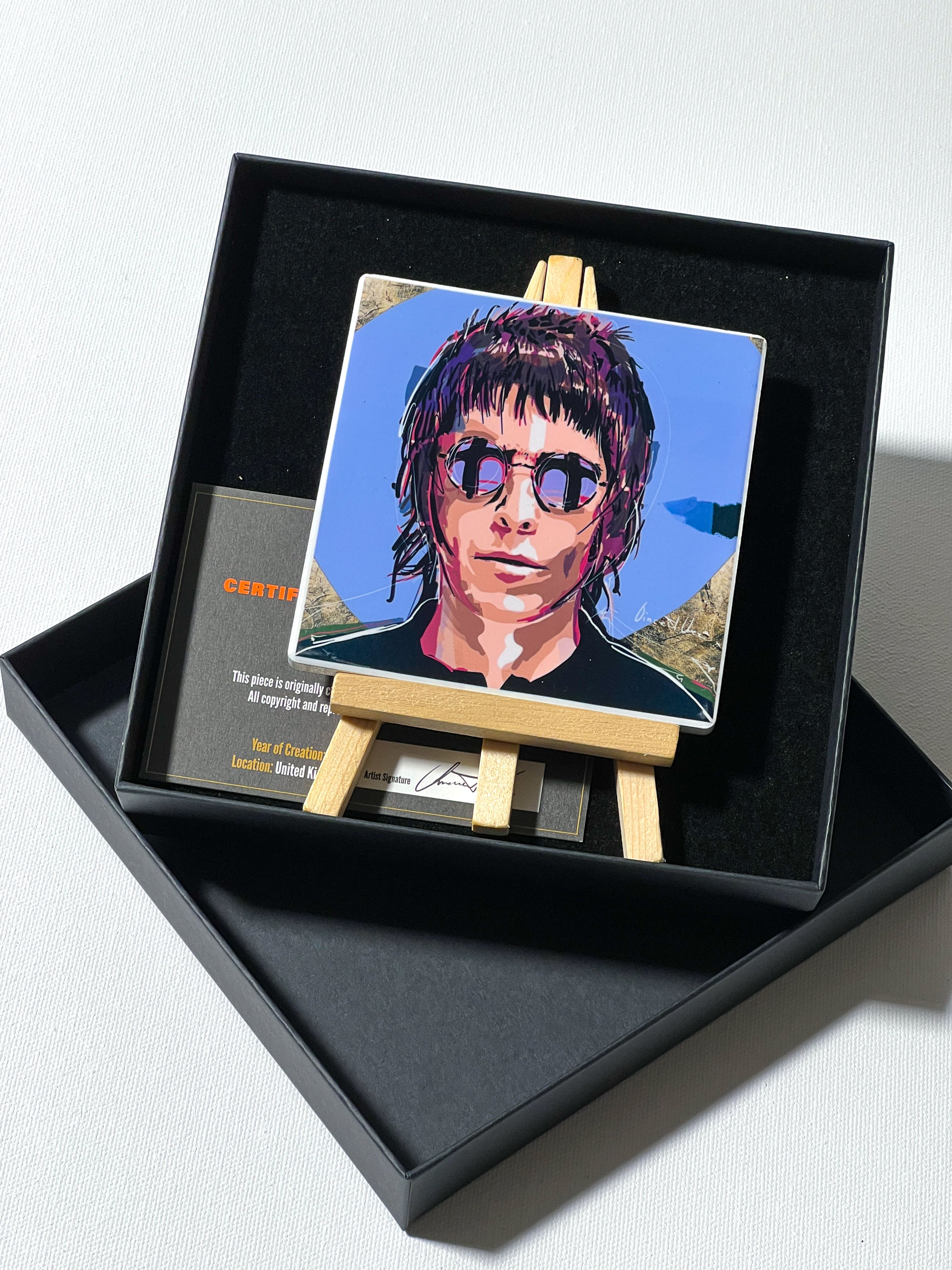 Oasis Band and Music Star Liam Gallagher Luxury Art Coaster with Mini Easel and Certificate in Black Box  Set