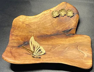 Centrotavola/svuotatasche in legno e ferro
