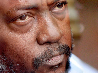 Réseaux sociaux: Moise Jean-Charles et les préjugés