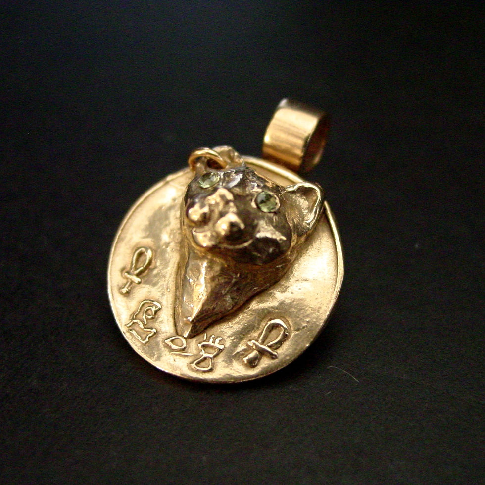 Thumbnail: Bastet pendant side way