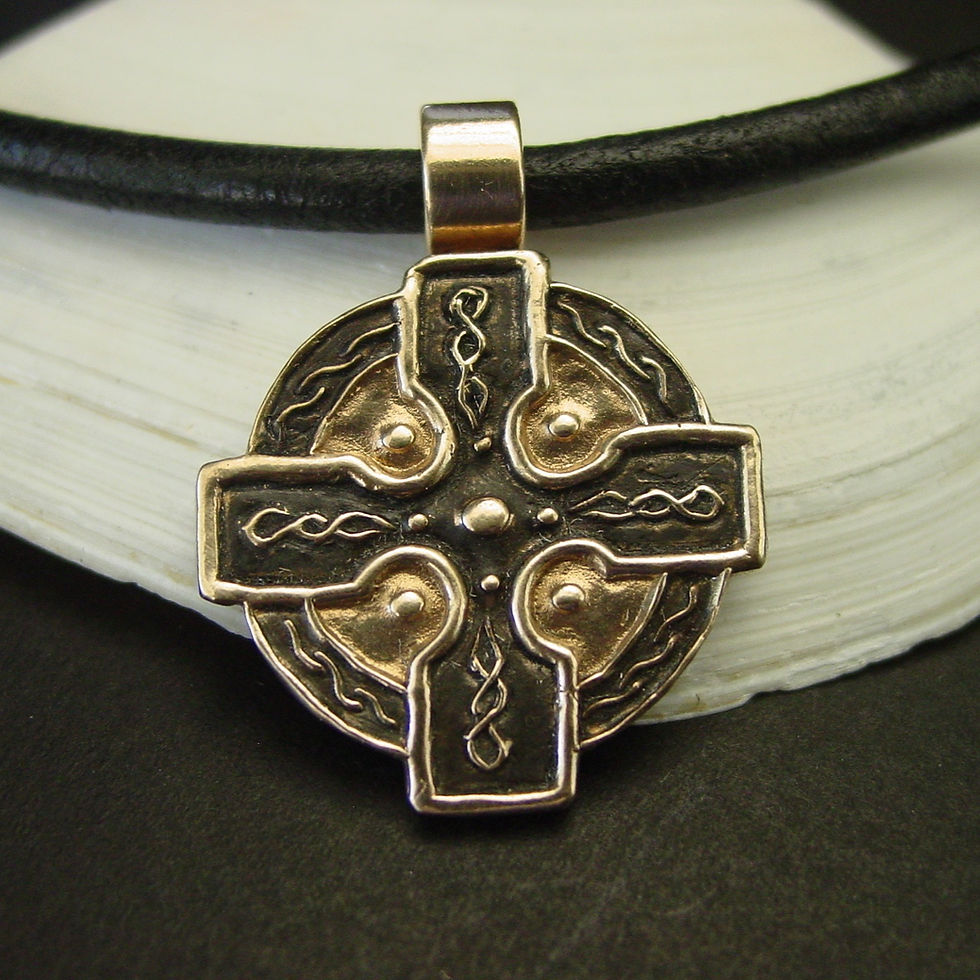Thumbnail: Celtic cross pendant leather