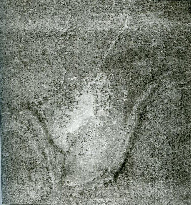 Фото бази з повітря, за кілька днів до початку рейду, серпень 1976