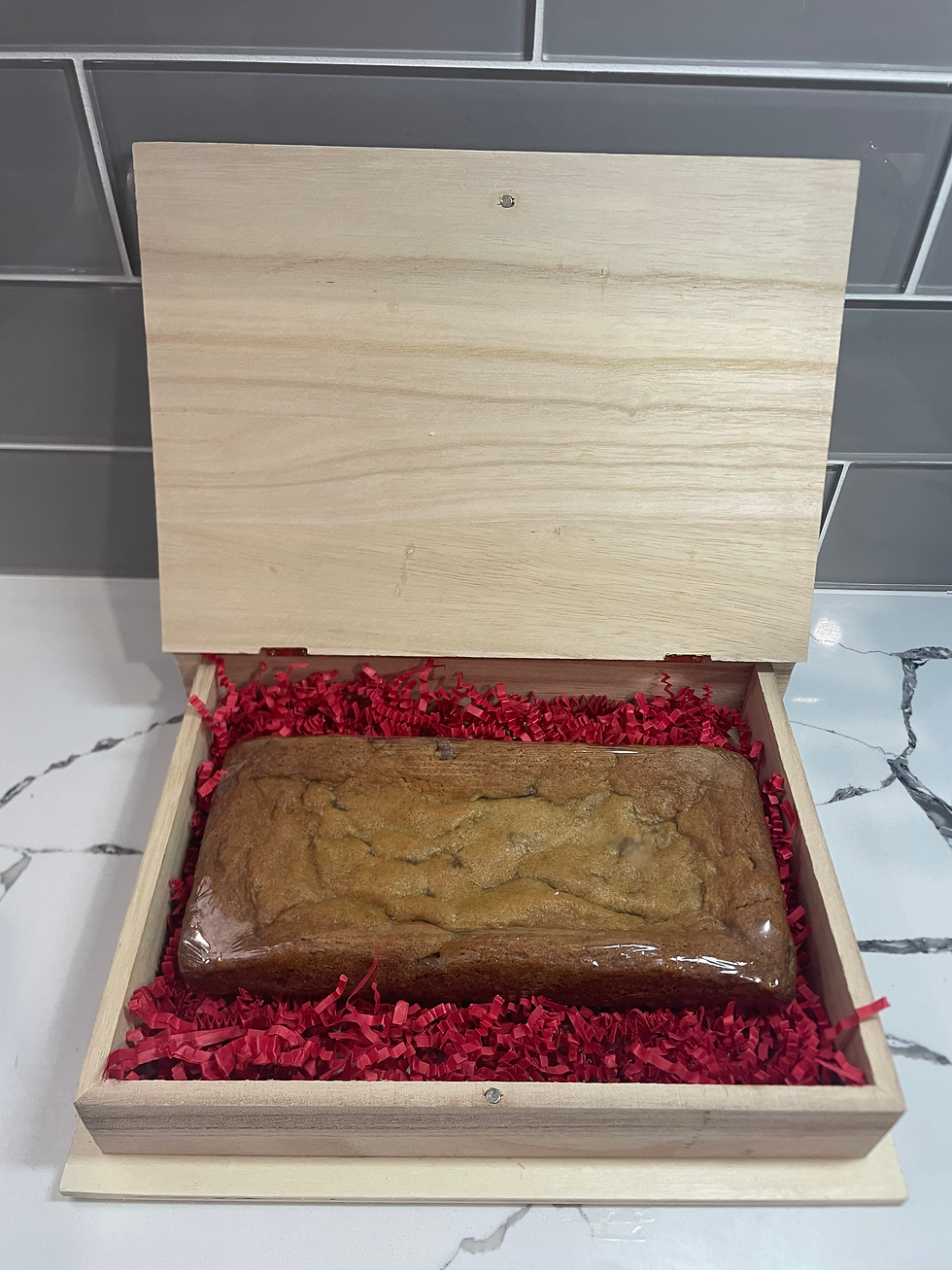 Thumbnail: Personalized keepsake gift box