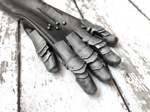 How to: DIY Cosplay Finger Armor Tutorial (Cloud Strife Final Fantasy 7 Remake)