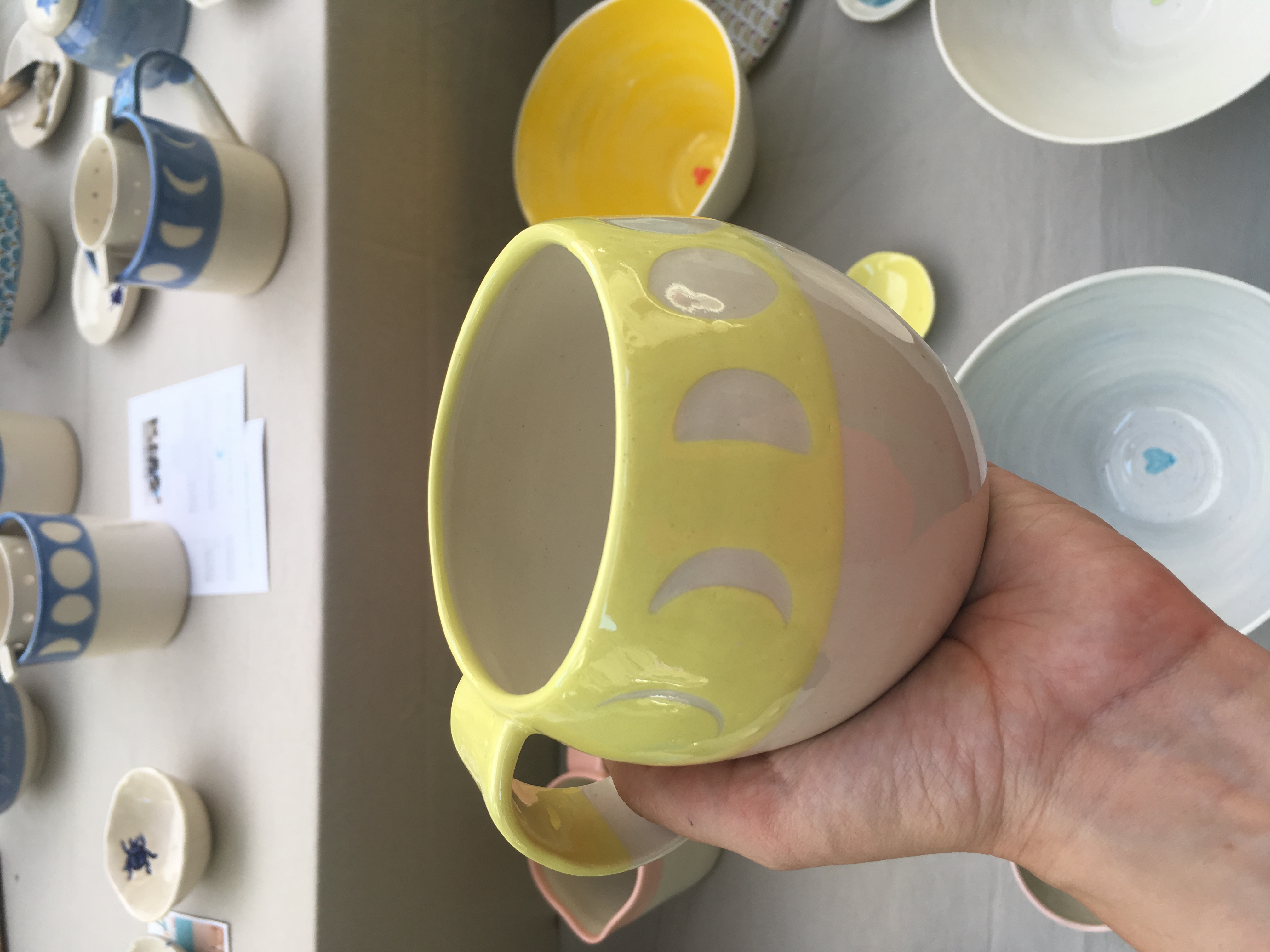 tasse lunes jaune