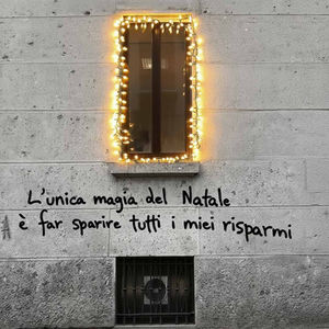 Frase sul Natale breve e divertente - Frasi sui muri