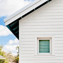 side view of white James Hardie Siding